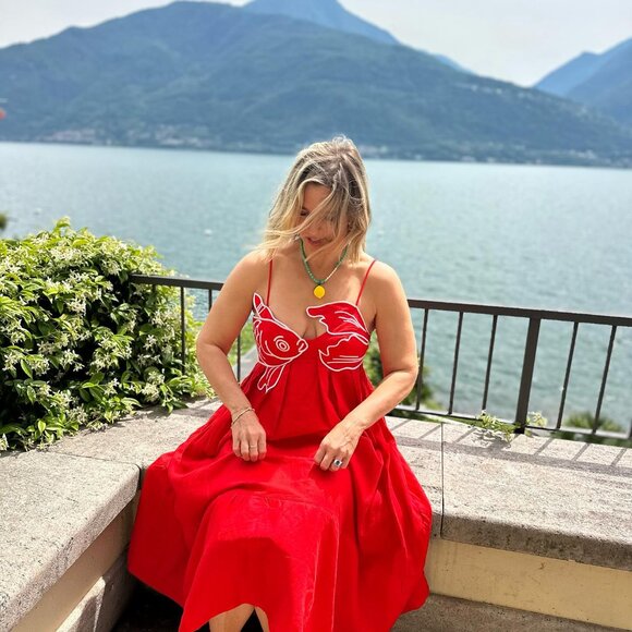 NEW! BEAUTIFUL SOLID KOI FISH PLEATED RED DRESS NEW - Picture 4 of 15